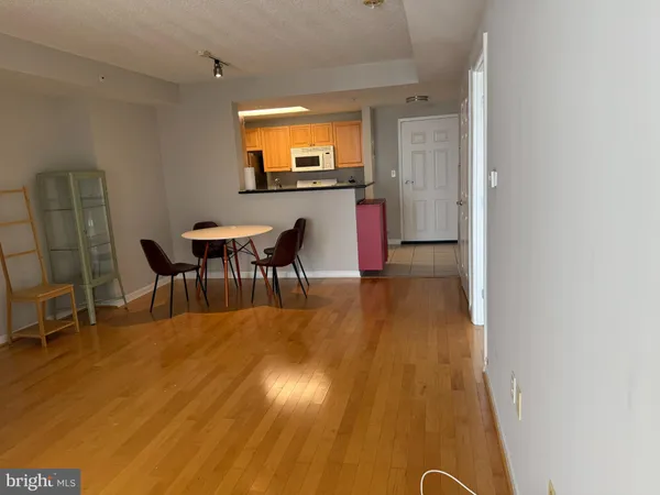 $2,350 | 2726 Gallows Road, Unit 915, Vienna, VA 22180