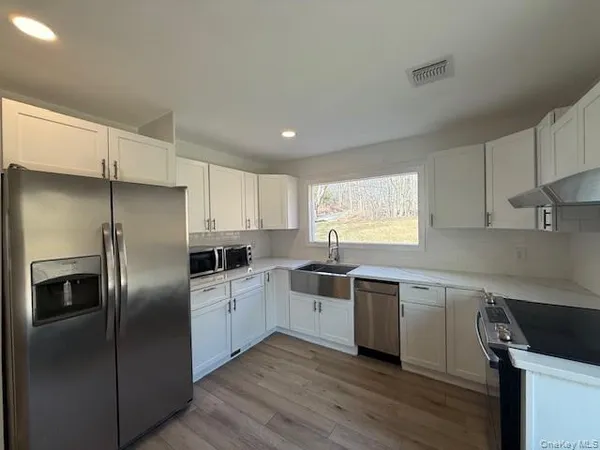 $3,000 | 52 Continental Road, Warwick, NY 10990