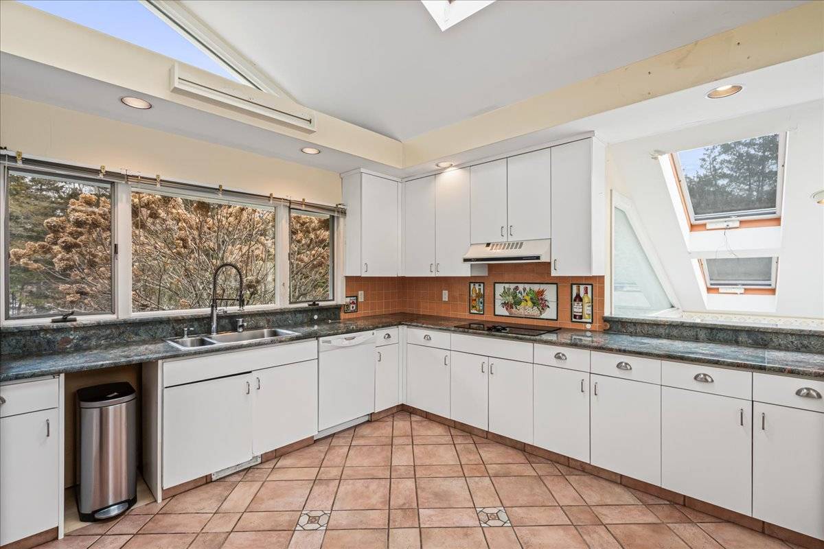 8 Fiddler Crab Trail Westhampton, NY 11977 - Photo 12 of 35