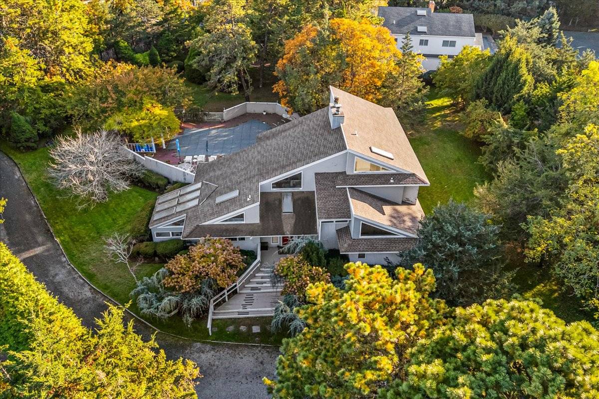 8 Fiddler Crab Trail Westhampton, NY 11977 - Photo 2 of 35