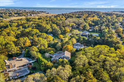 $1,650,000 | 8 Fiddler Crab Trail, Westhampton, NY 11977