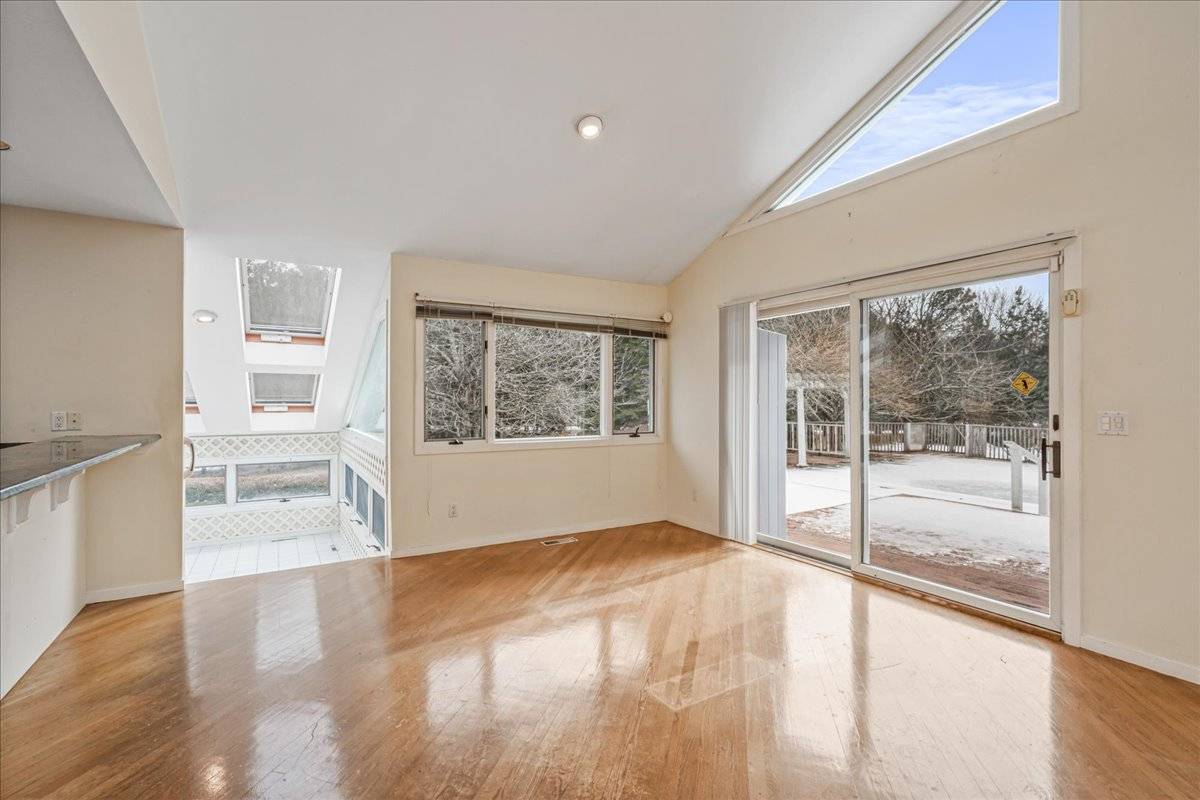 8 Fiddler Crab Trail Westhampton, NY 11977 - Photo 10 of 35