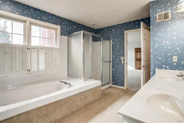 $540,000 | 2913 Southwest 11th Street, Lee's Summit, MO 64081