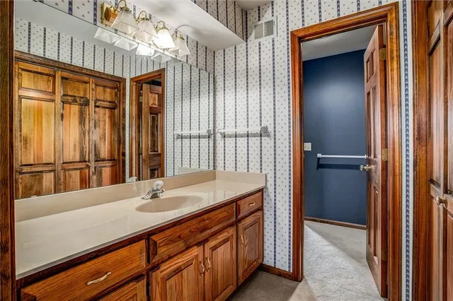 $540,000 | 2913 Southwest 11th Street, Lee's Summit, MO 64081