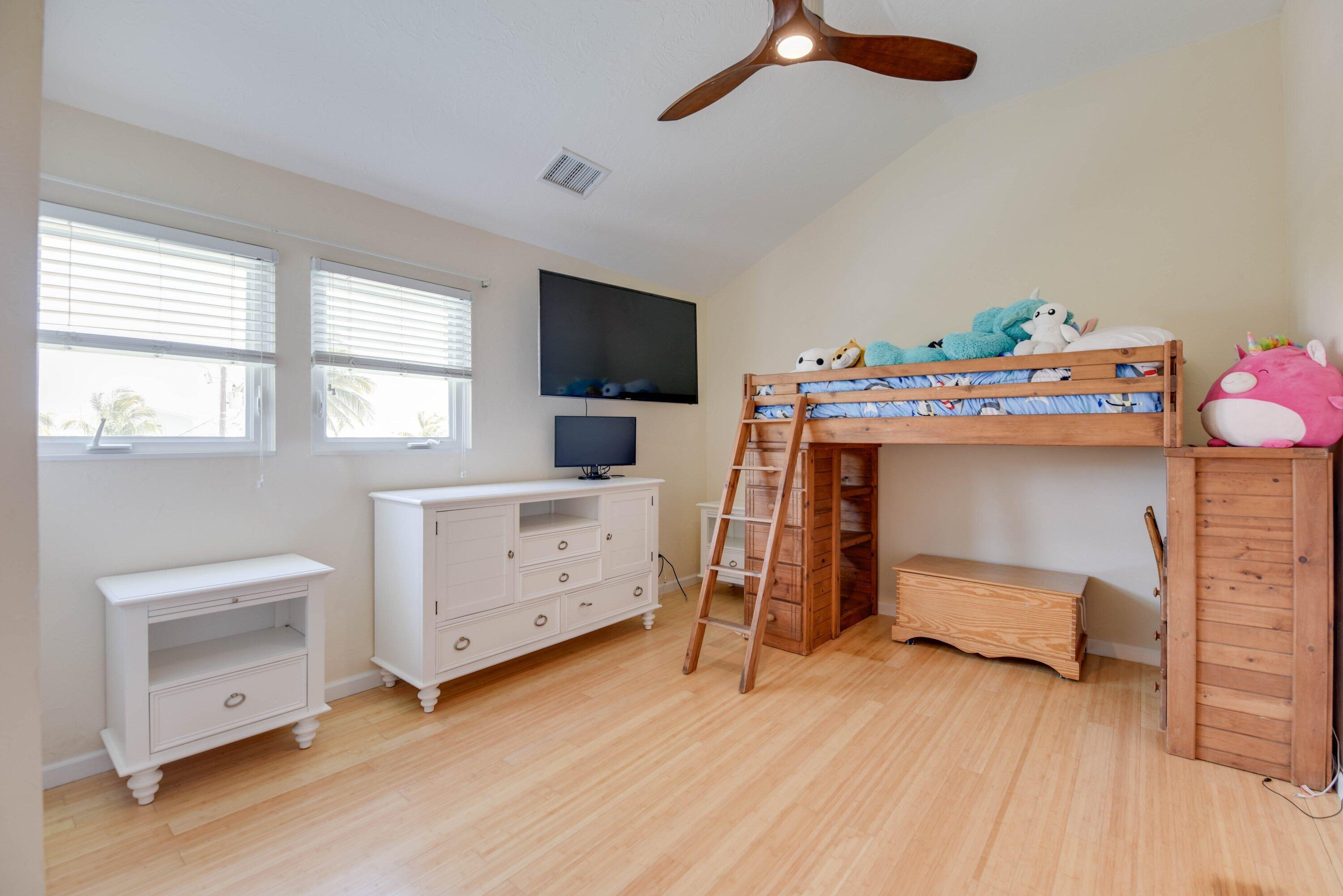 591 Blackbeard Road Summerland Key, FL 33042 - Photo 20 of 39 028-591BlackbeardRoad-SummerlandKey-FL-3