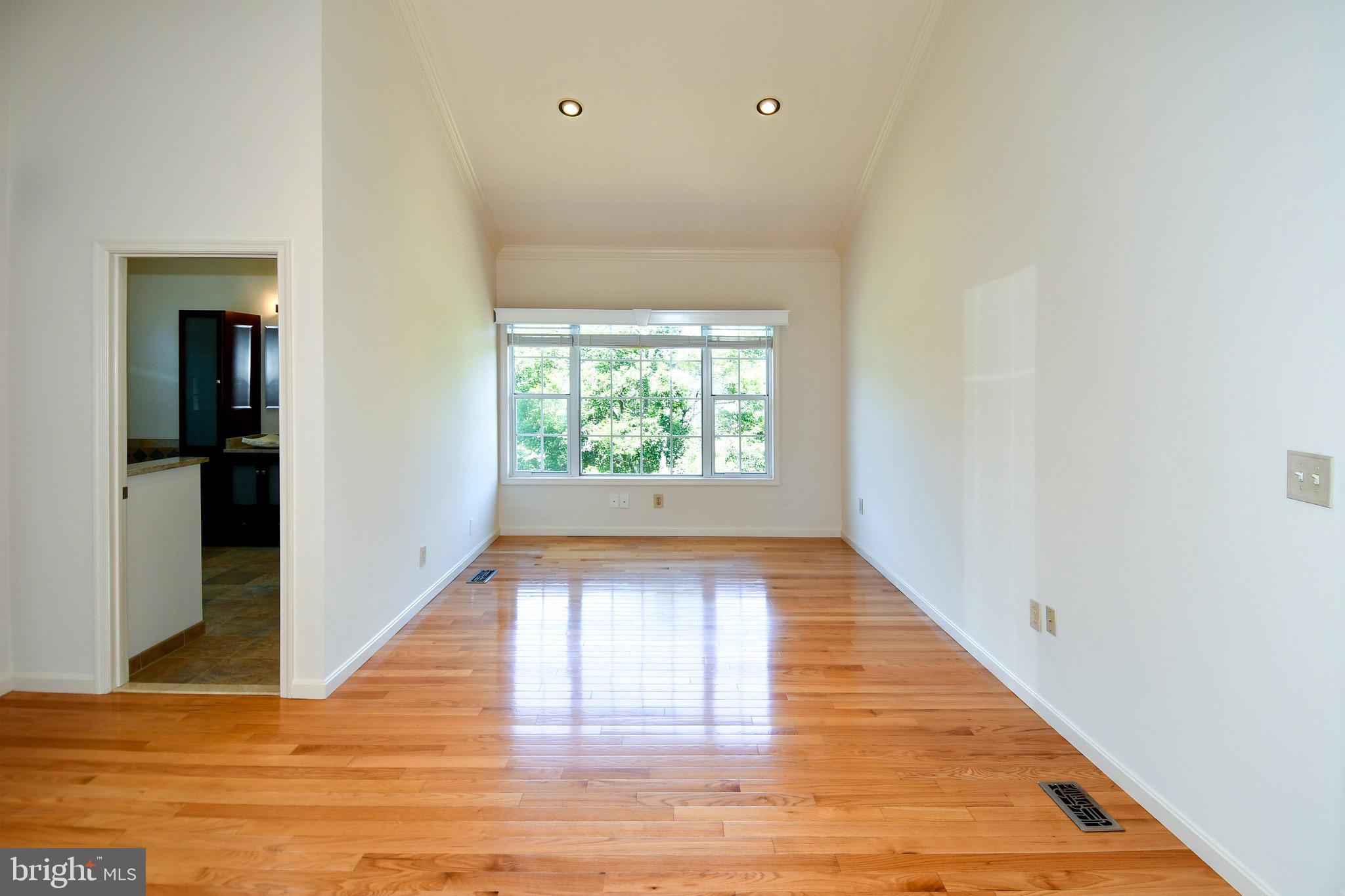 11061 Tottenham Lane Reston, VA 20194 - Photo 42 of 89