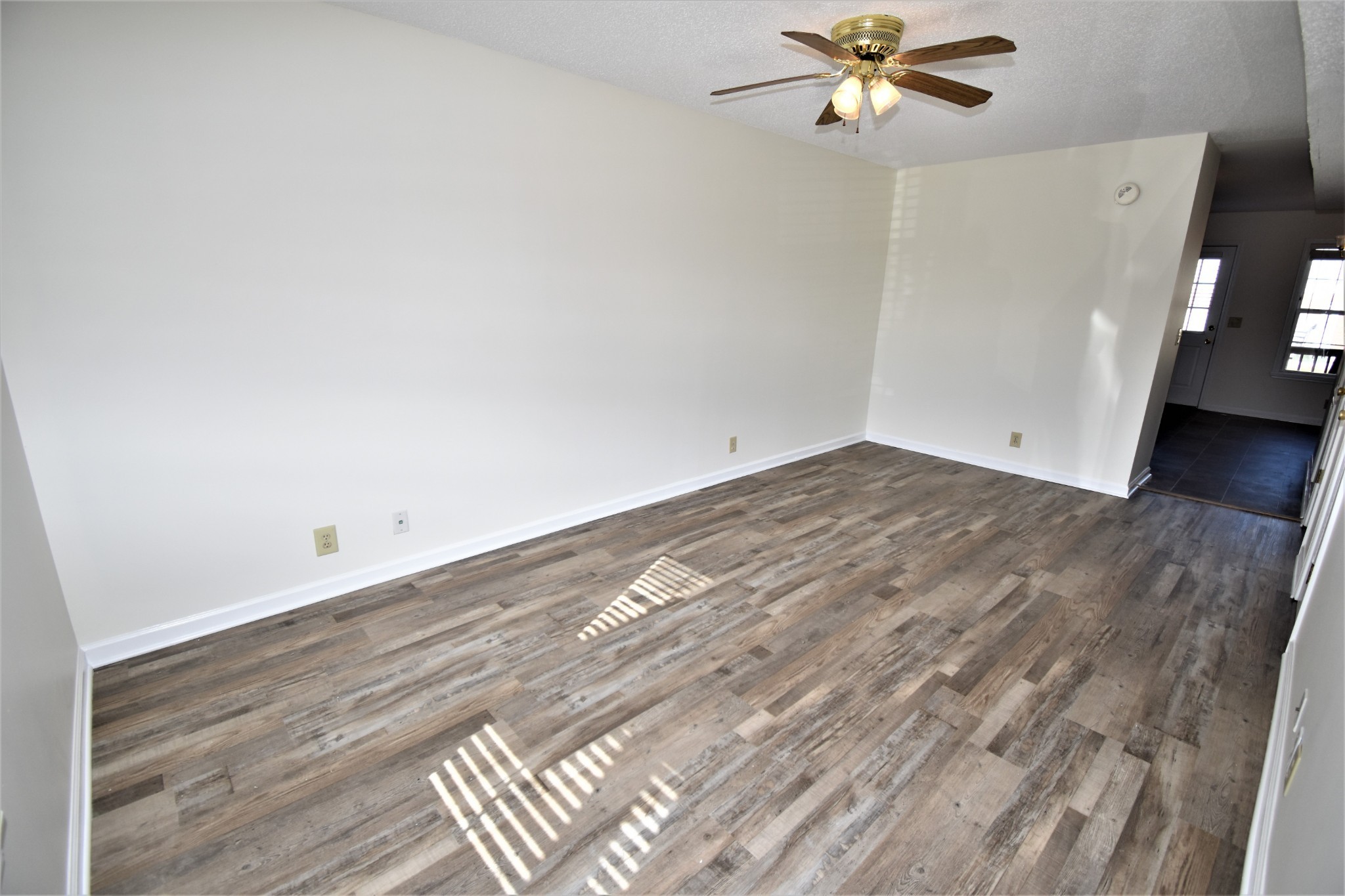 295 Raleigh Drive, Unit D Clarksville, TN 37043 - Photo 3 of 20