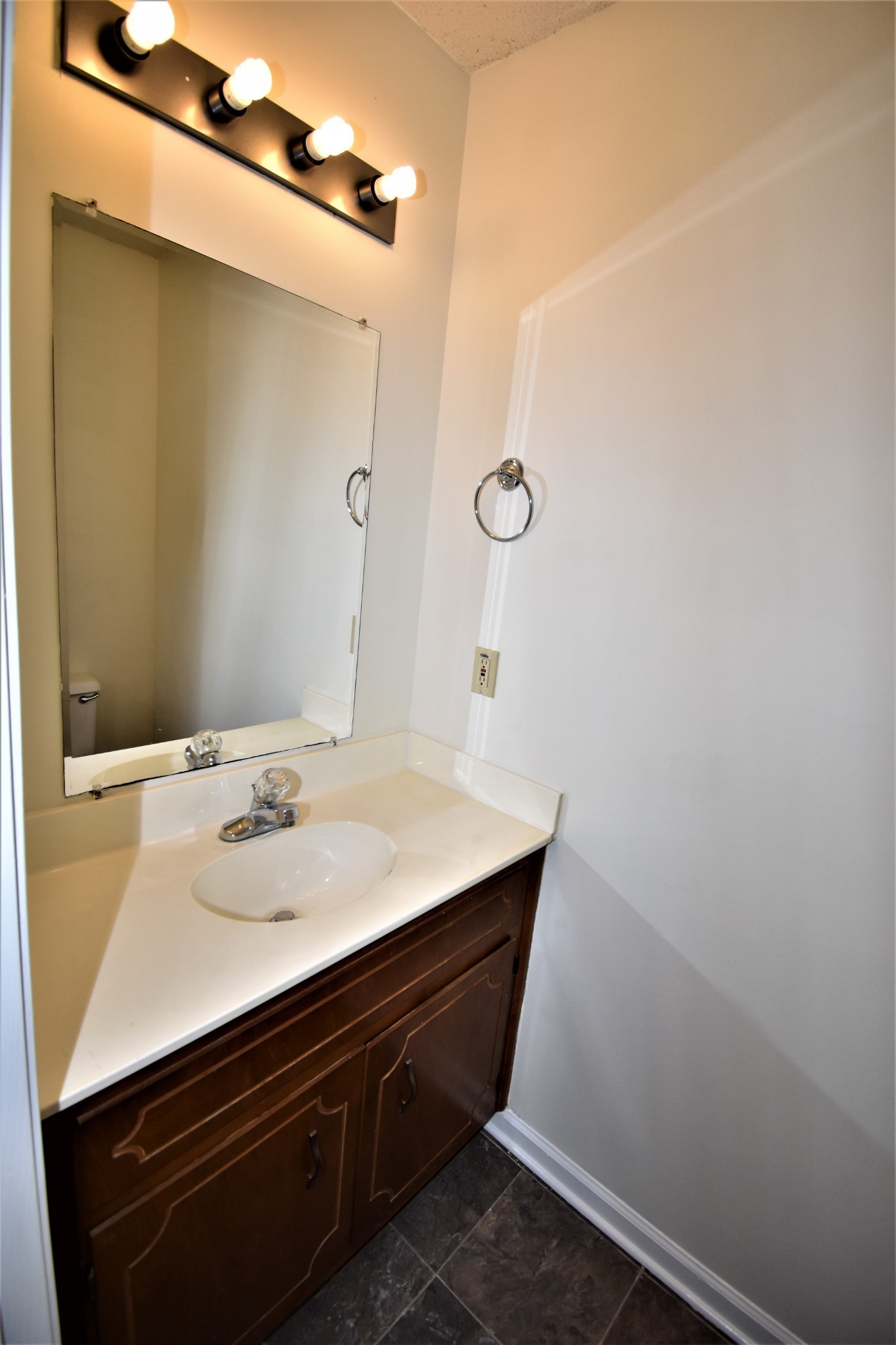 295 Raleigh Drive, Unit D Clarksville, TN 37043 - Photo 5 of 20