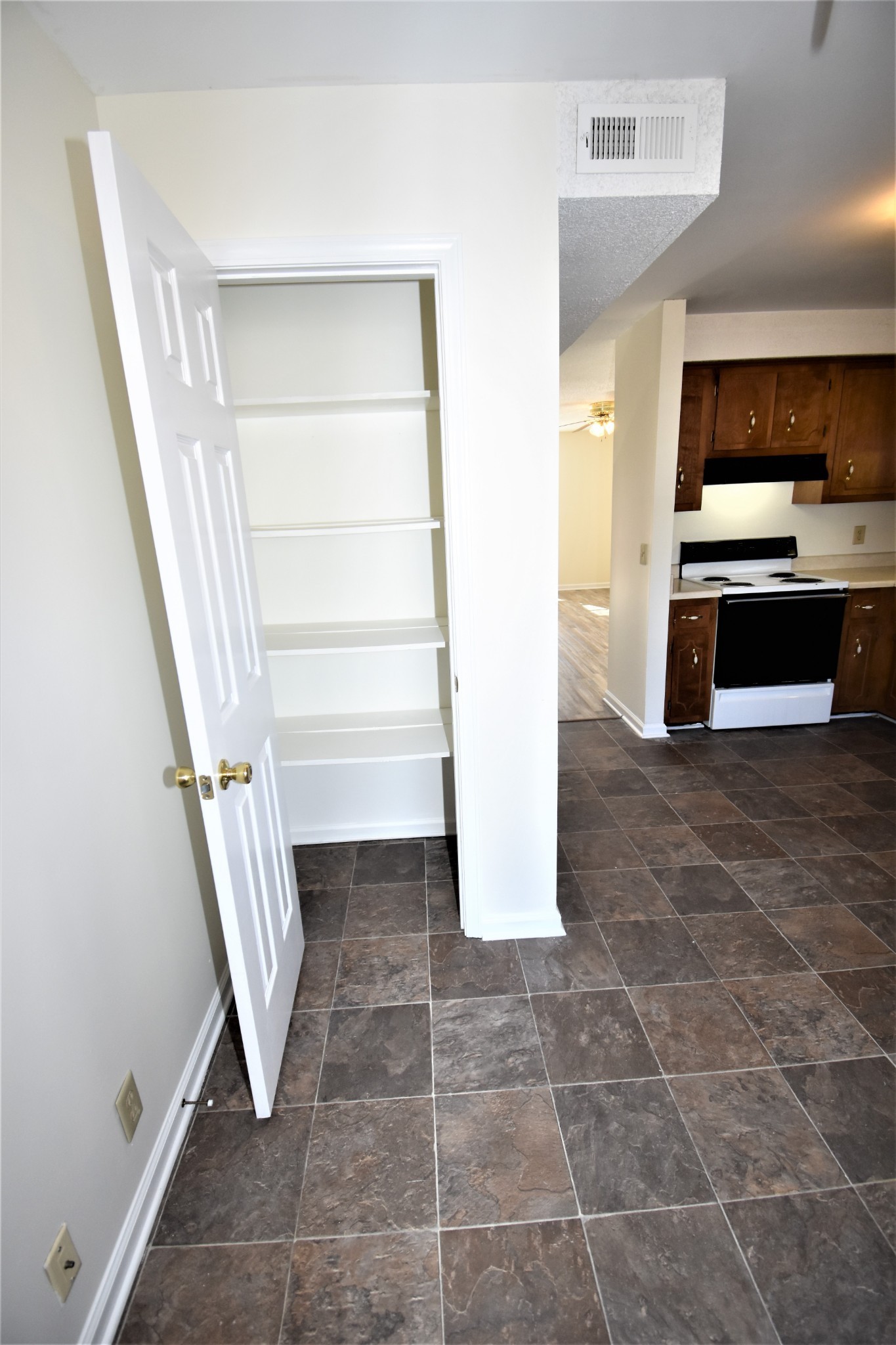 295 Raleigh Drive, Unit D Clarksville, TN 37043 - Photo 9 of 20