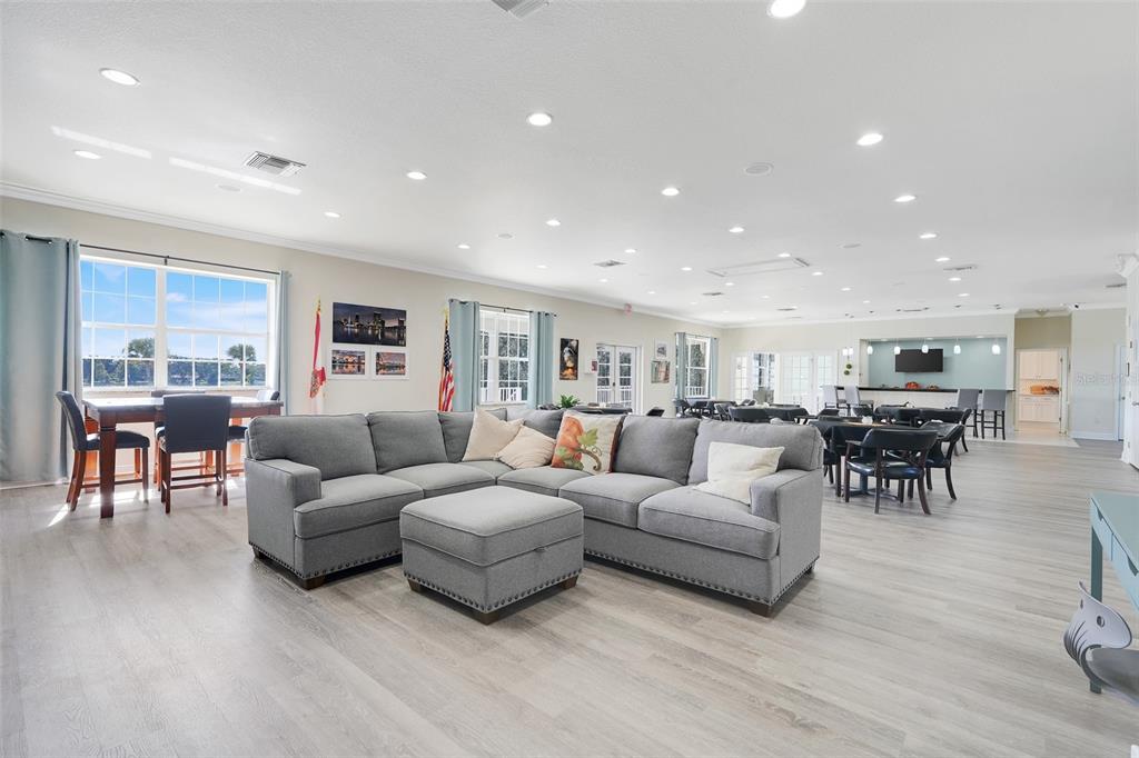 4312 Lake Underhill Road, Unit 19 Orlando, FL 32803 - Photo 28 of 43 a living room with furniture and view of kitchen