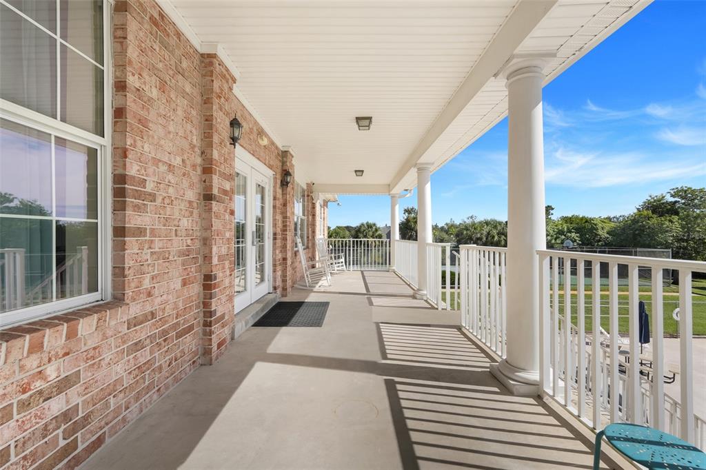 4312 Lake Underhill Road, Unit 19 Orlando, FL 32803 - Photo 33 of 43 a view of a balcony