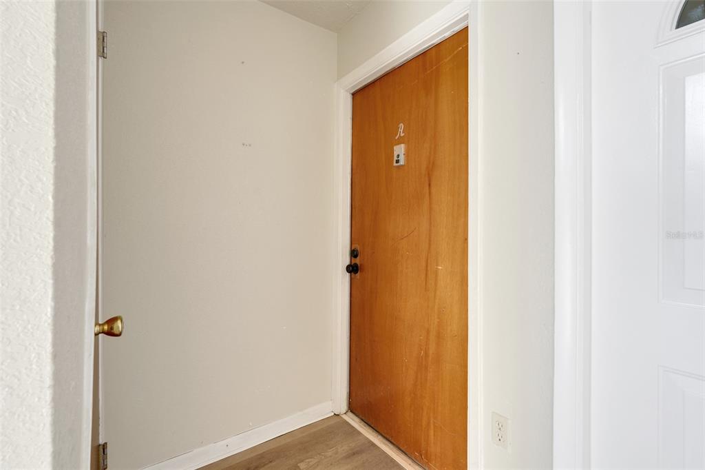 4312 Lake Underhill Road, Unit 19 Orlando, FL 32803 - Photo 4 of 43 a view of a bathroom