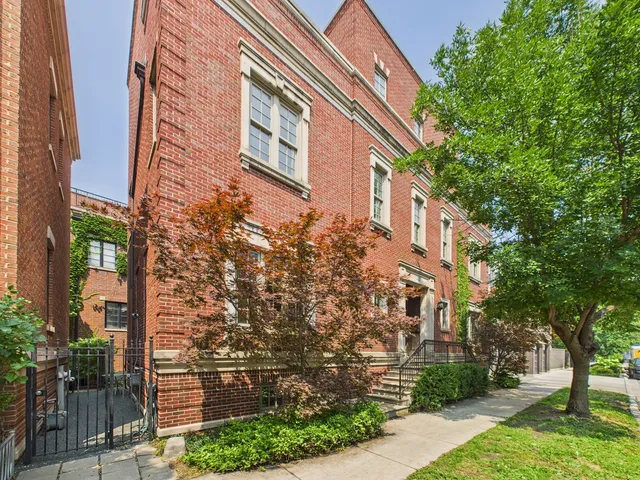 $2,100,000 | 1242 West Dickens Avenue, Chicago, IL 60614