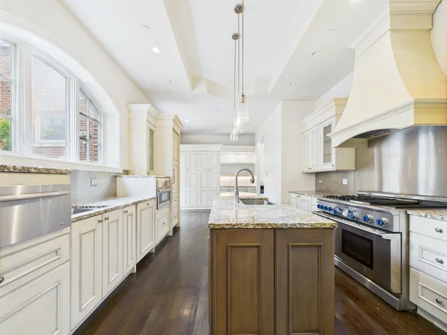 $2,100,000 | 1242 West Dickens Avenue, Chicago, IL 60614