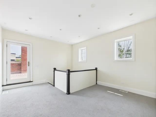 $2,100,000 | 1242 West Dickens Avenue, Chicago, IL 60614