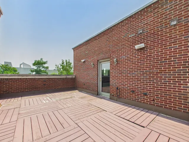 $2,100,000 | 1242 West Dickens Avenue, Chicago, IL 60614