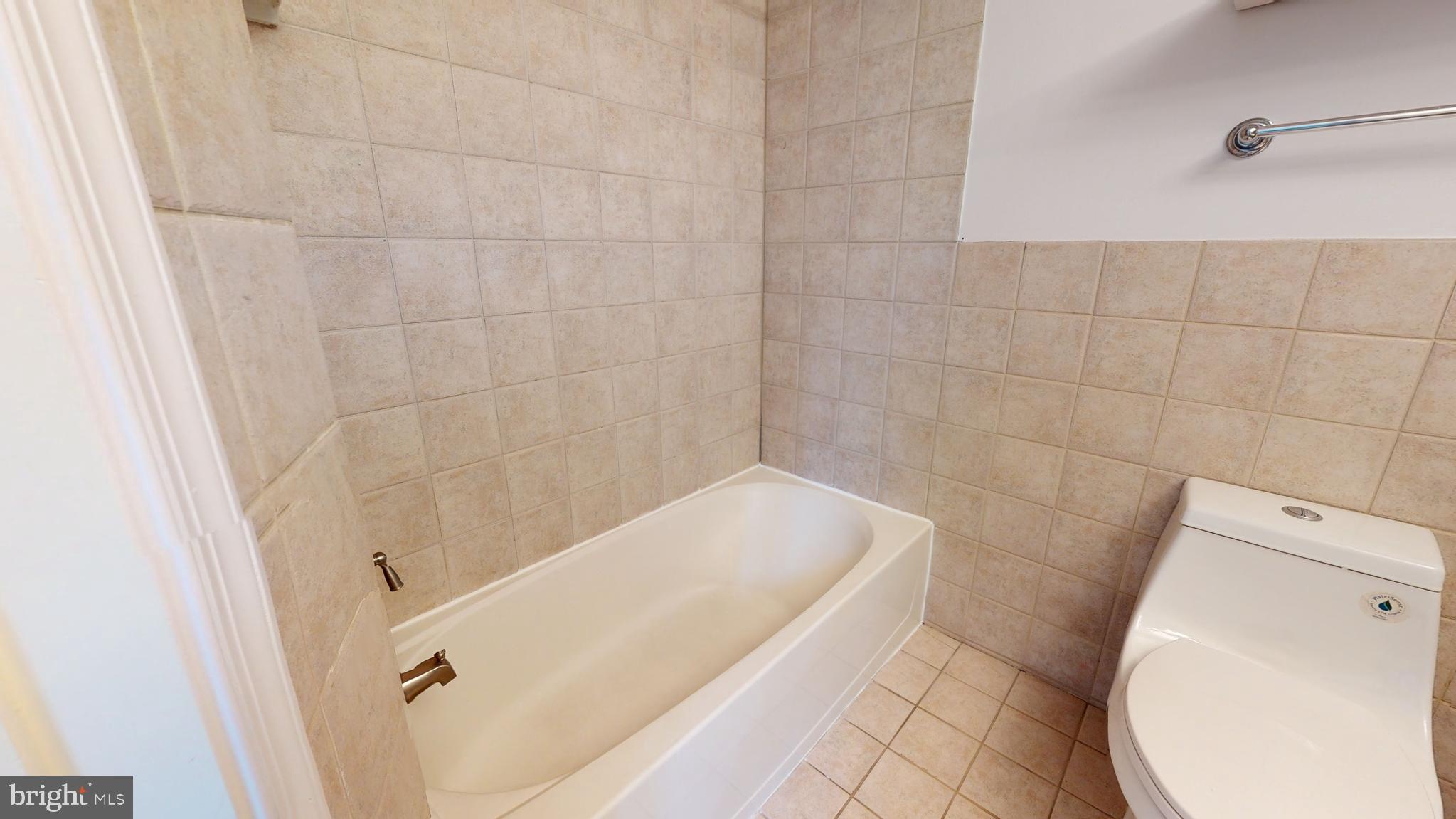 27 Logan Circle Northwest, Unit 13 Washington, DC 20005 - Photo 22 of 35