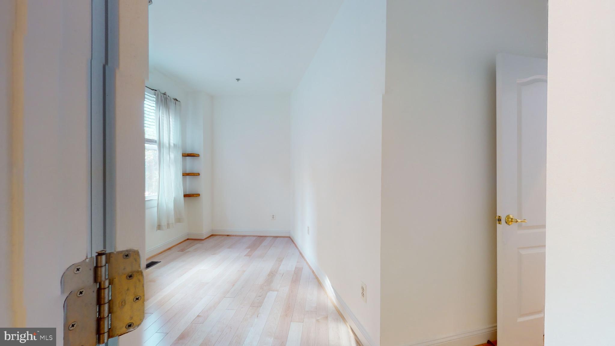 27 Logan Circle Northwest, Unit 13 Washington, DC 20005 - Photo 23 of 35