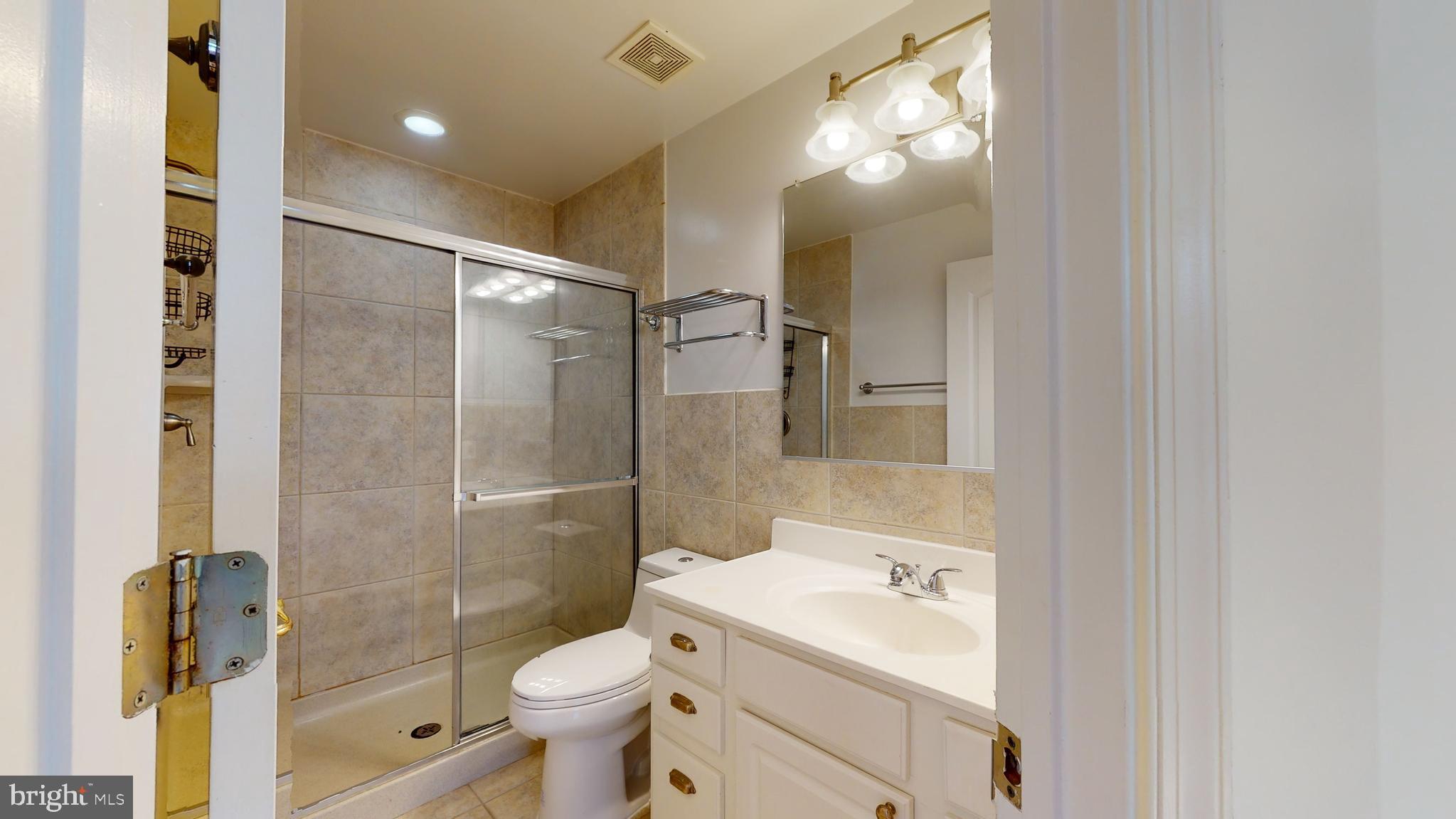 27 Logan Circle Northwest, Unit 13 Washington, DC 20005 - Photo 26 of 35