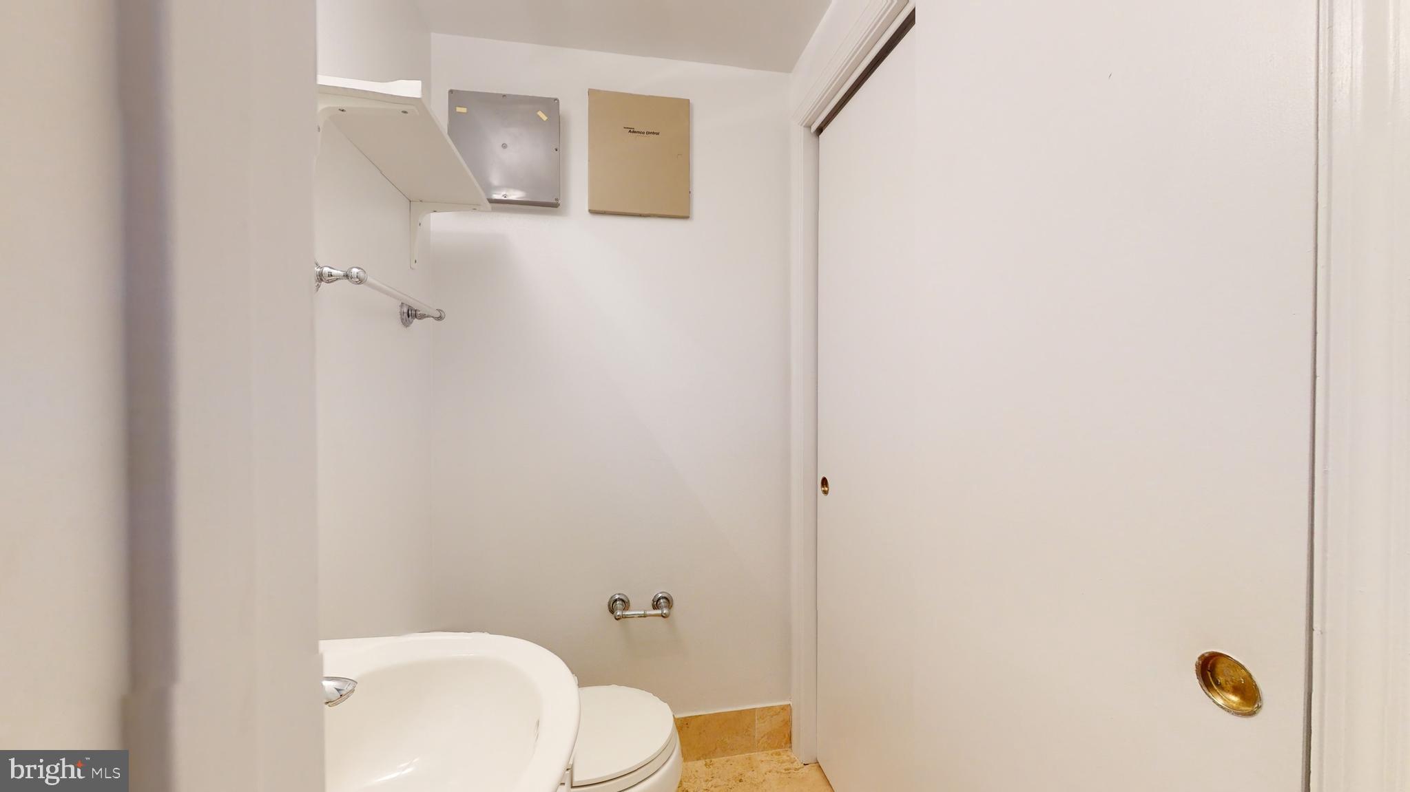 27 Logan Circle Northwest, Unit 13 Washington, DC 20005 - Photo 5 of 35