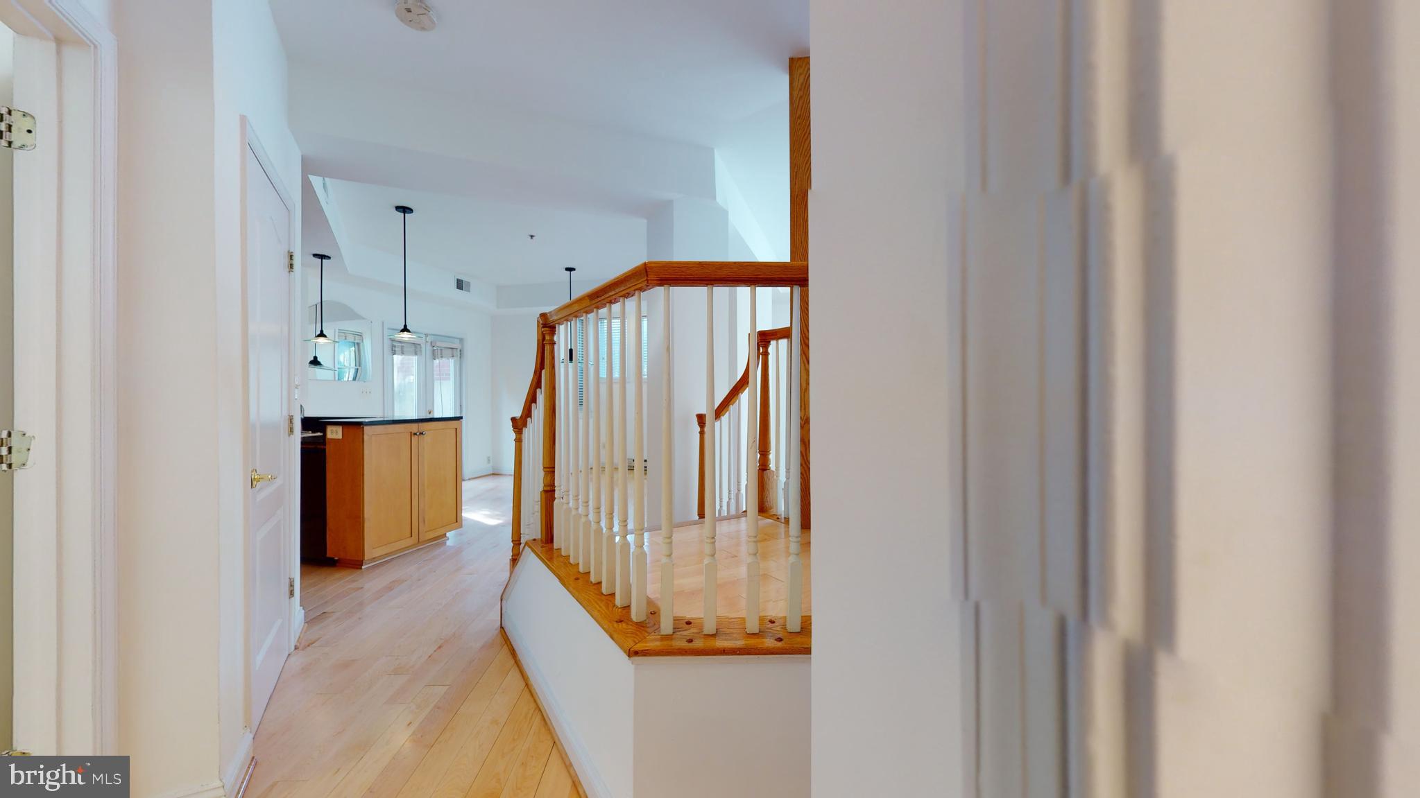 27 Logan Circle Northwest, Unit 13 Washington, DC 20005 - Photo 6 of 35