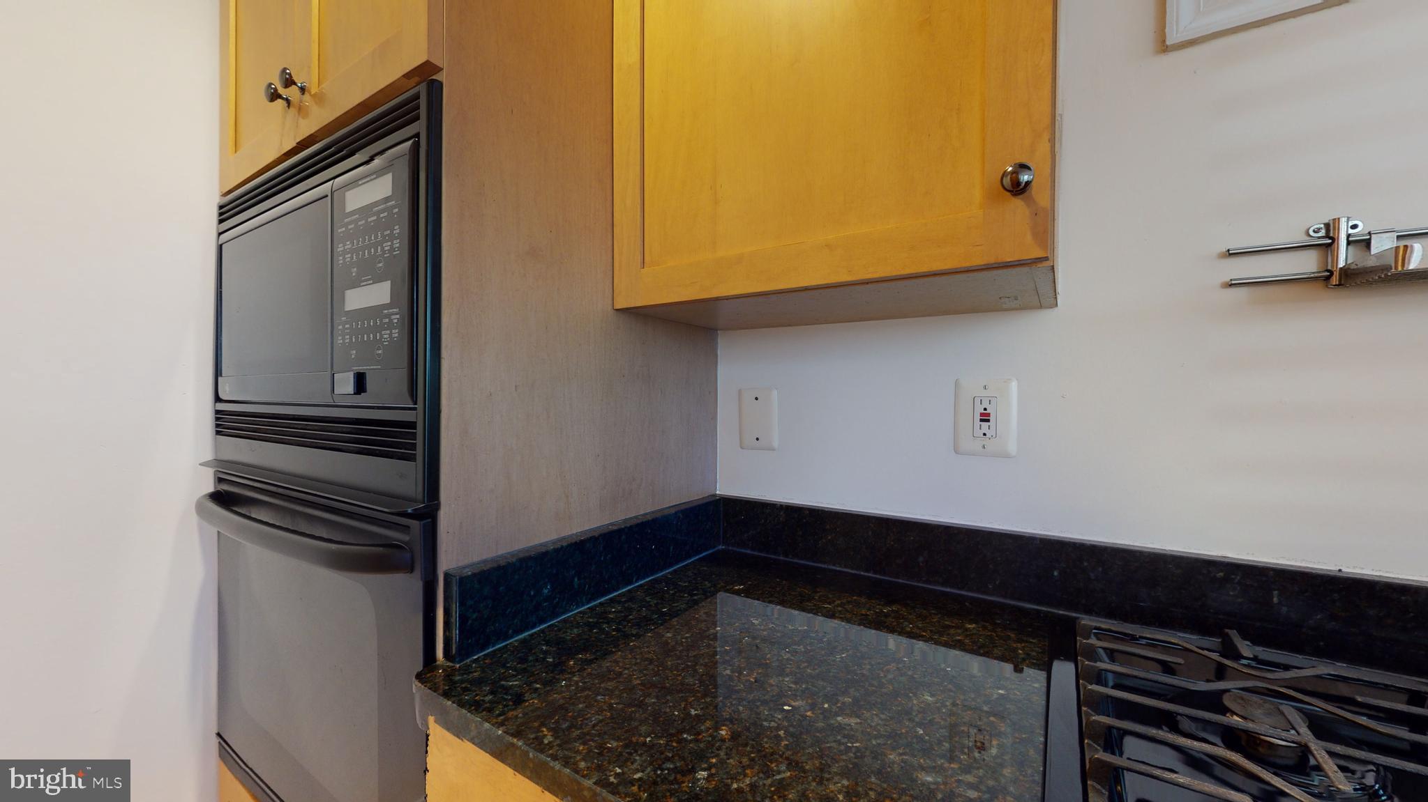 27 Logan Circle Northwest, Unit 13 Washington, DC 20005 - Photo 9 of 35