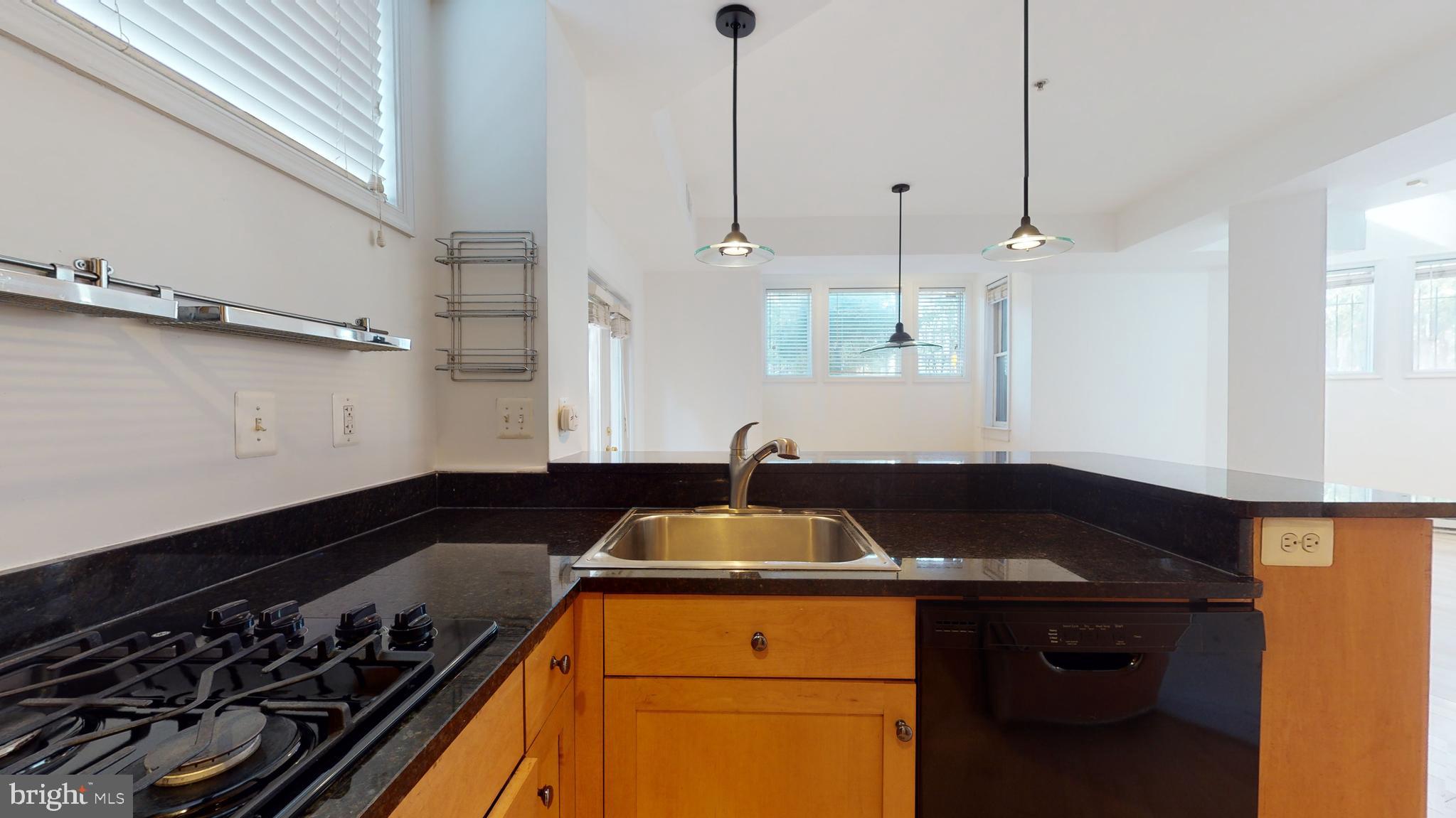 27 Logan Circle Northwest, Unit 13 Washington, DC 20005 - Photo 10 of 35