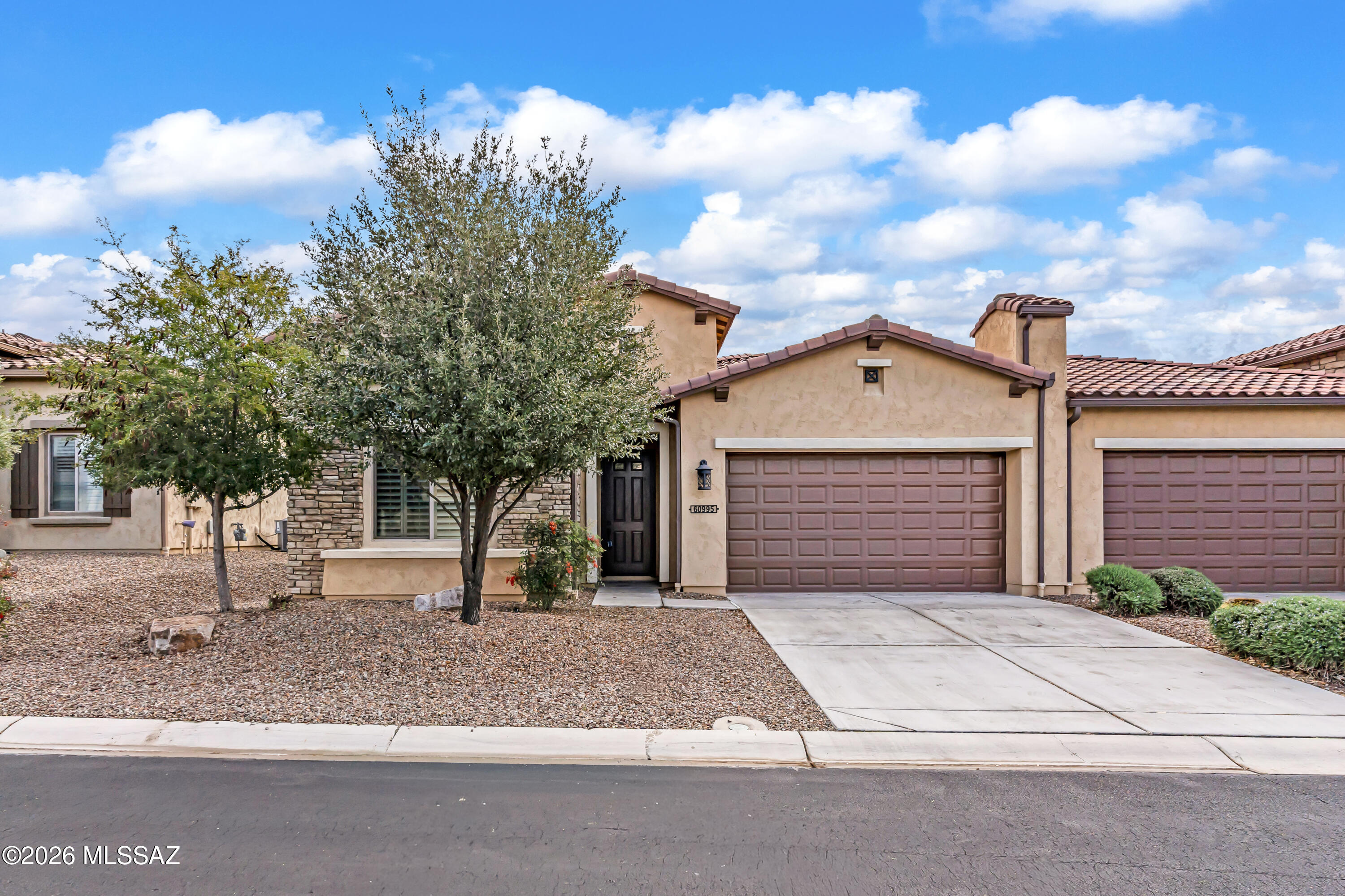 Great Curb Appeal!