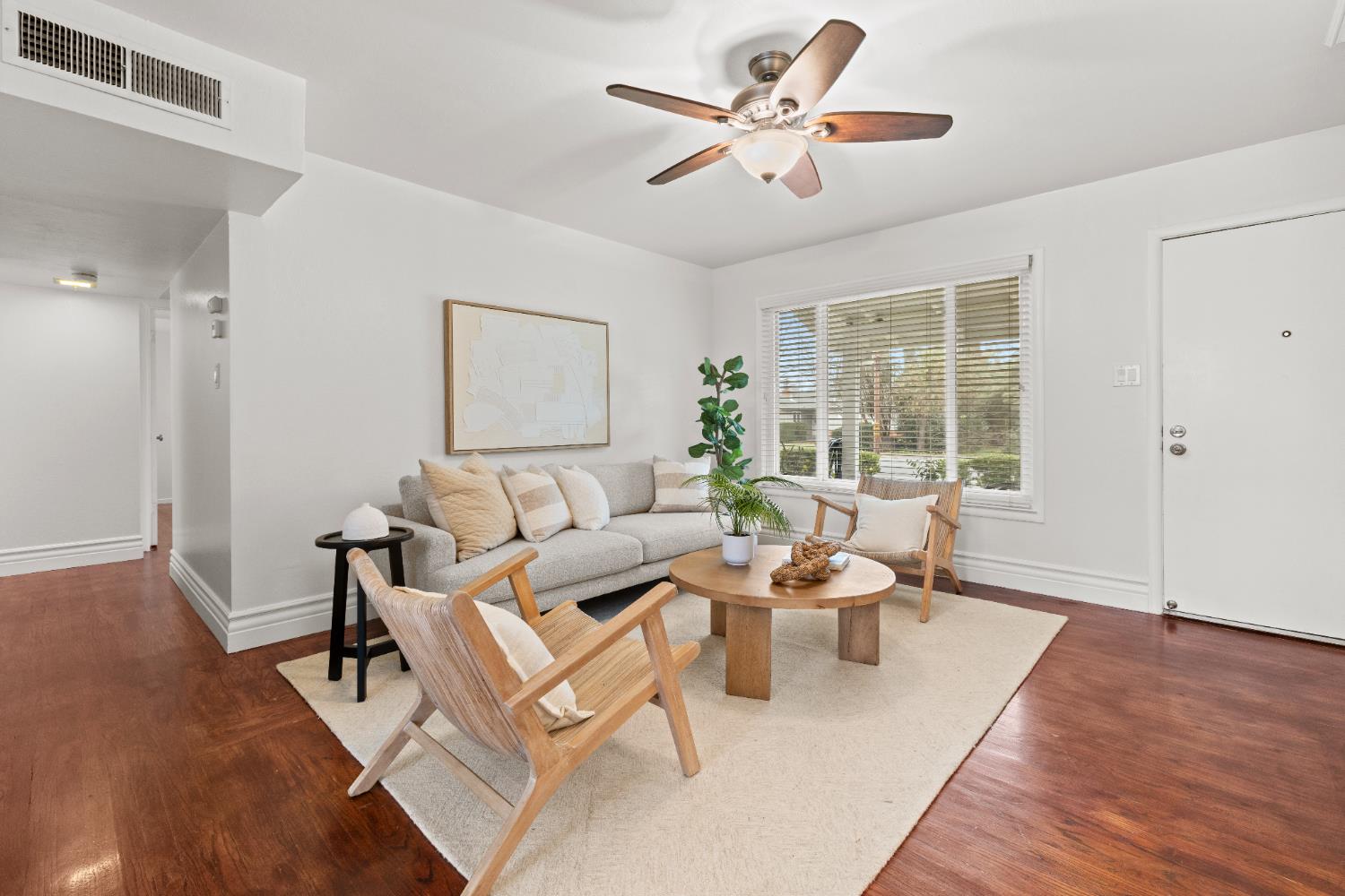 5631 Engle Road Carmichael, CA 95608 - Photo 5 of 26