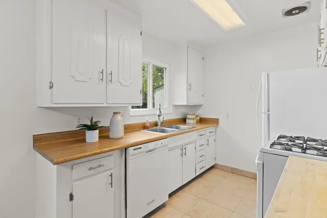 $438,000 | 5631 Engle Road, Carmichael, CA 95608