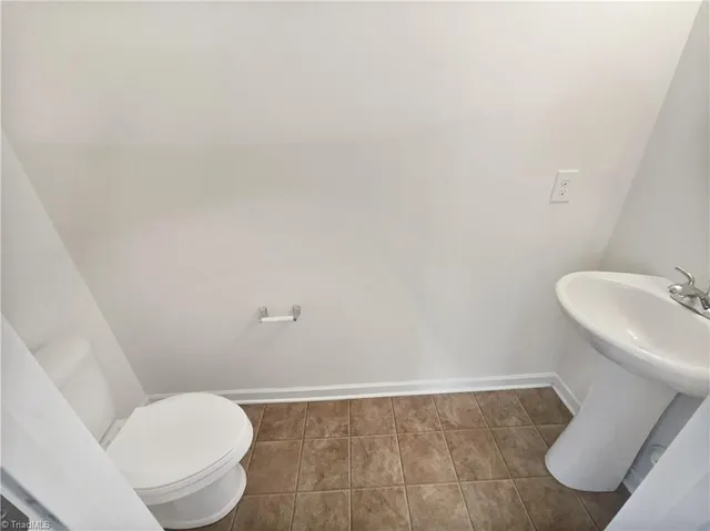 $348,000 | 2102 Longburn Drive, Kernersville, NC 27284