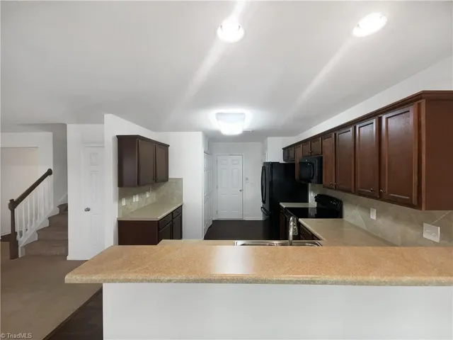 $348,000 | 2102 Longburn Drive, Kernersville, NC 27284