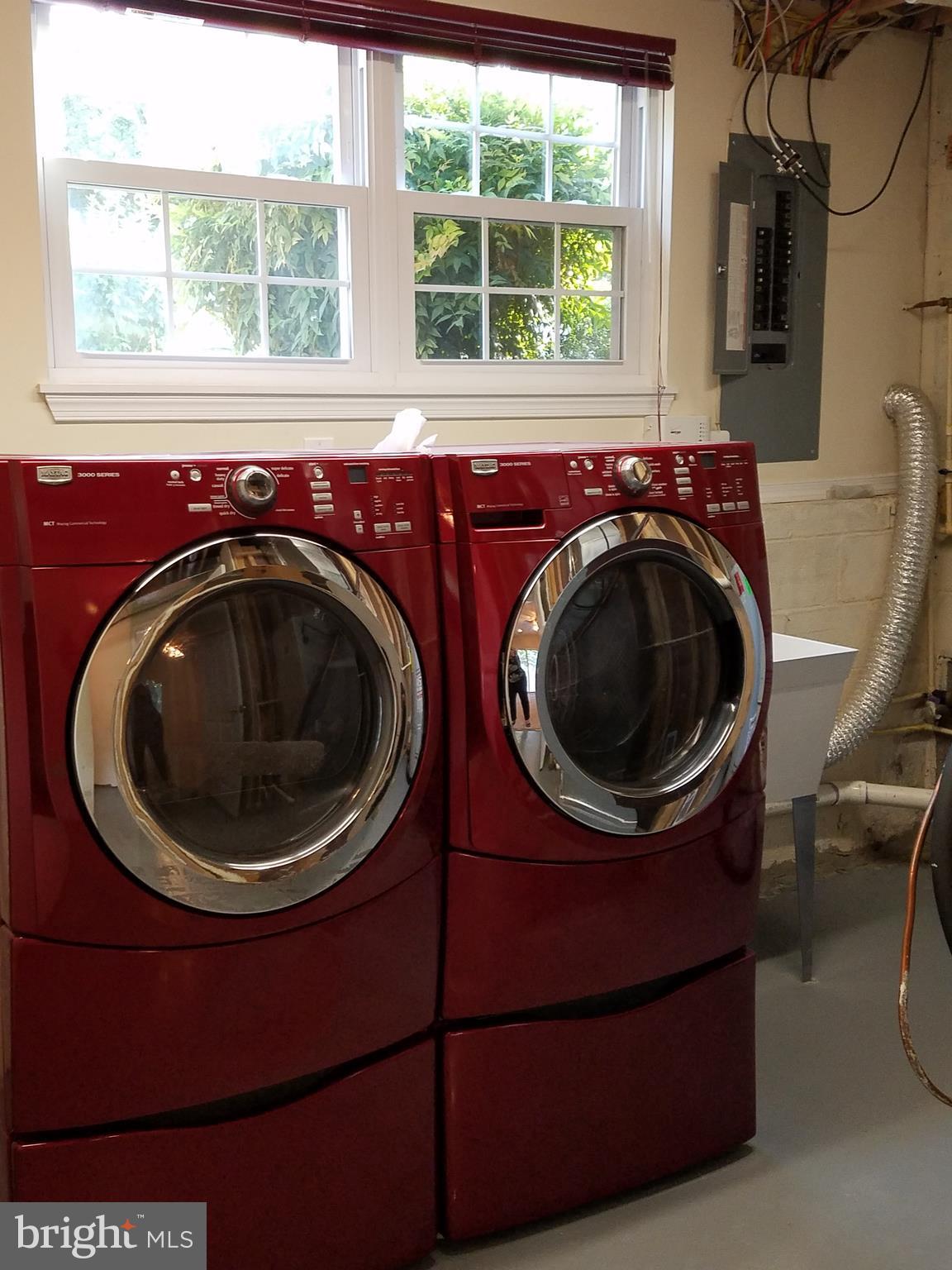 2912 Aspen Hill Road Baltimore, MD 21234 - Photo 9 of 15 Check out this washer and dryer!