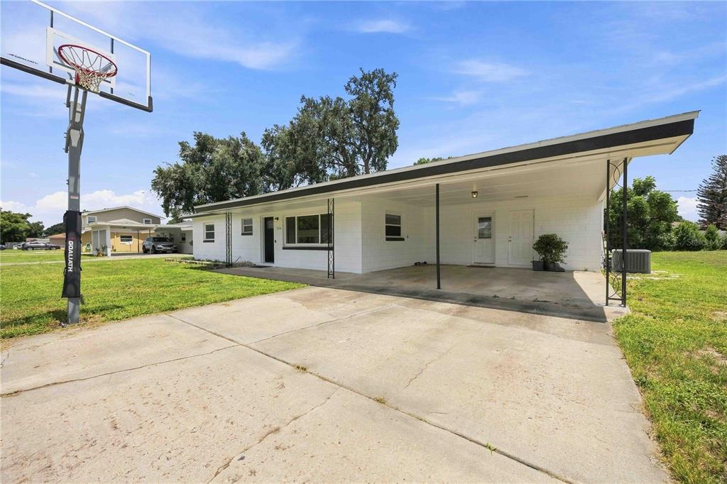 136 Whitman Road Winter Haven, FL 33884 - Photo 2 of 34 Gallery Image 2