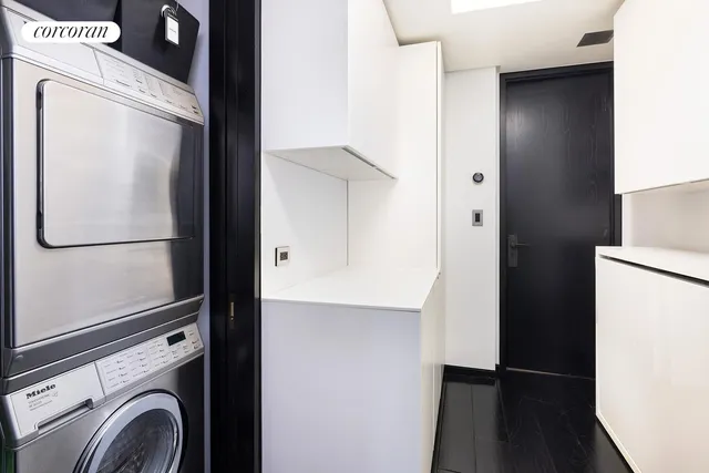 $8,390,000 | 279 Central Park West, Unit 8B | Upper West Side