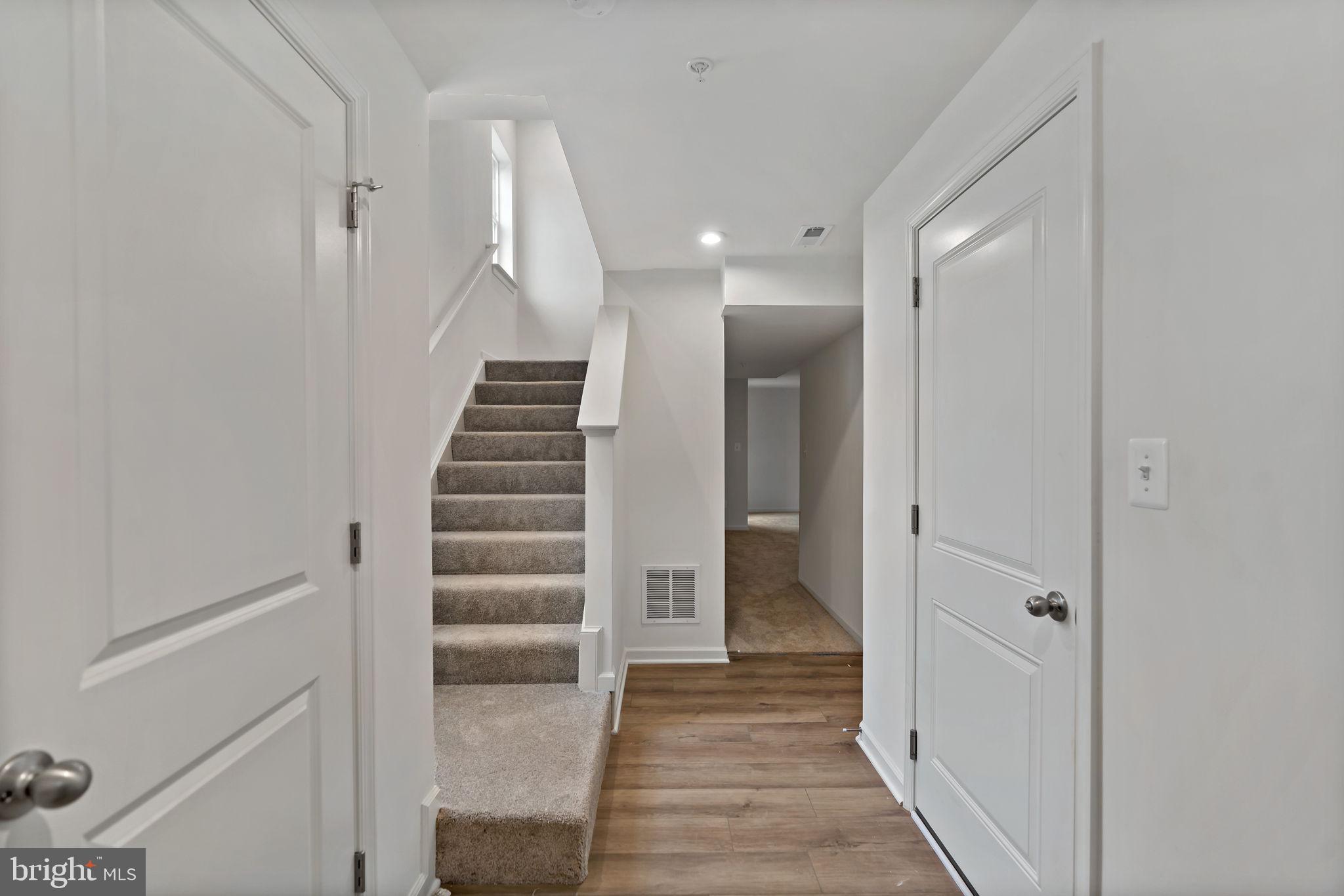 19 Angus Drive Hanover, PA 17331 - Photo 3 of 29