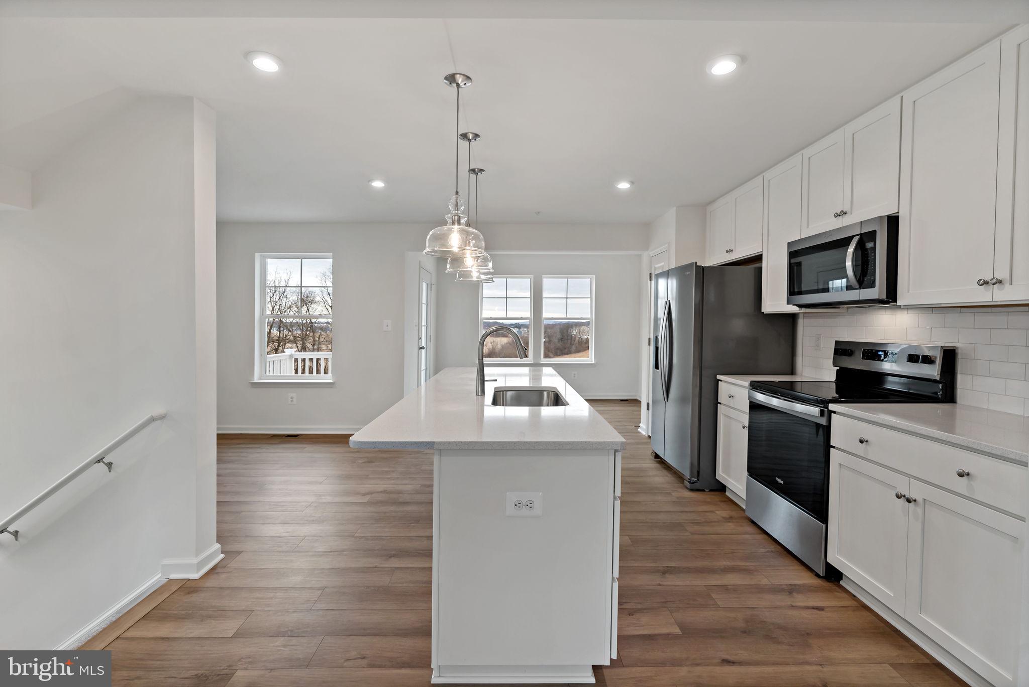 19 Angus Drive Hanover, PA 17331 - Photo 4 of 29