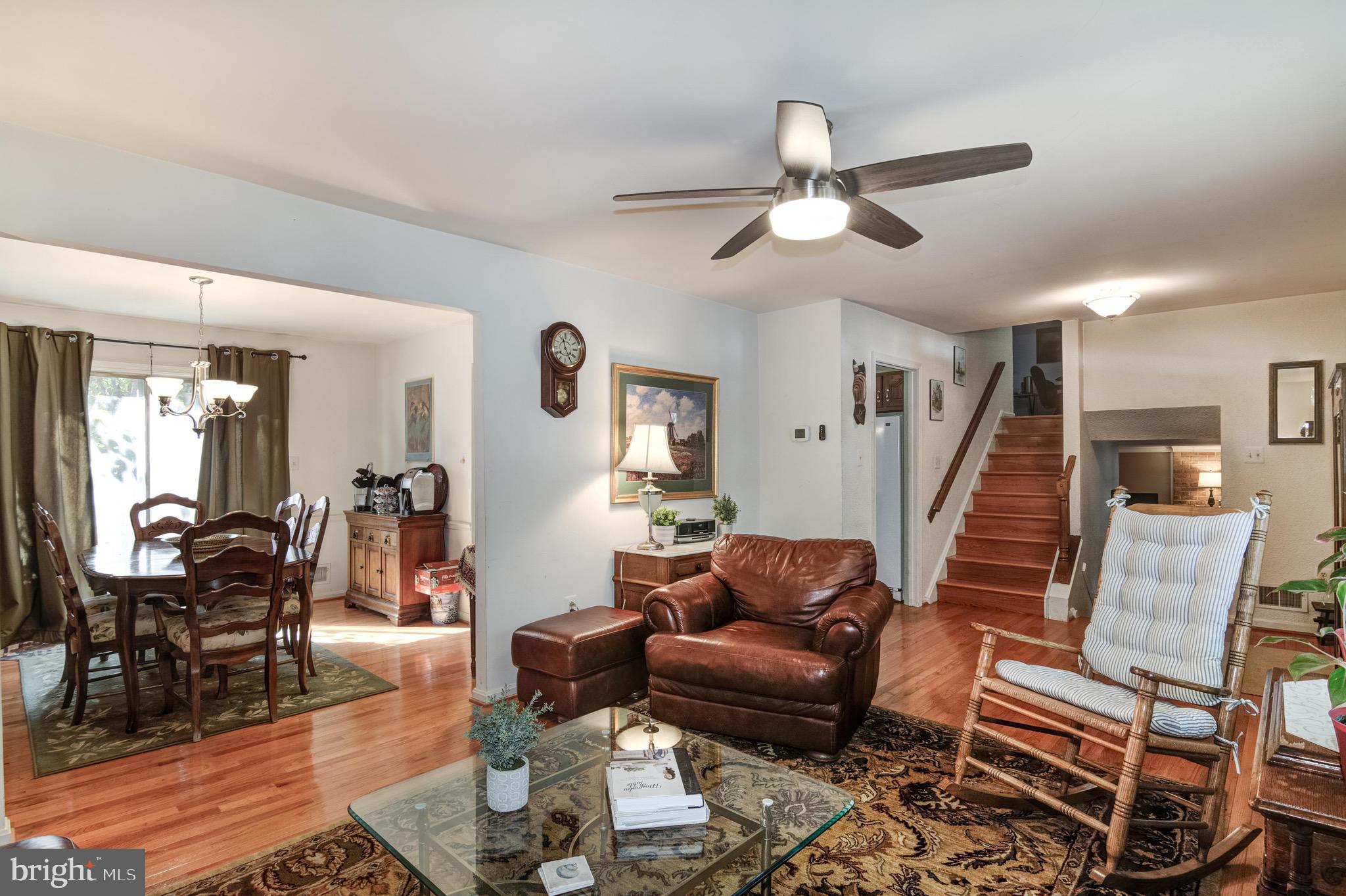 7915 Laural Valley Way Springfield, VA 22153 - Photo 5 of 19 Living room w/view of dining room