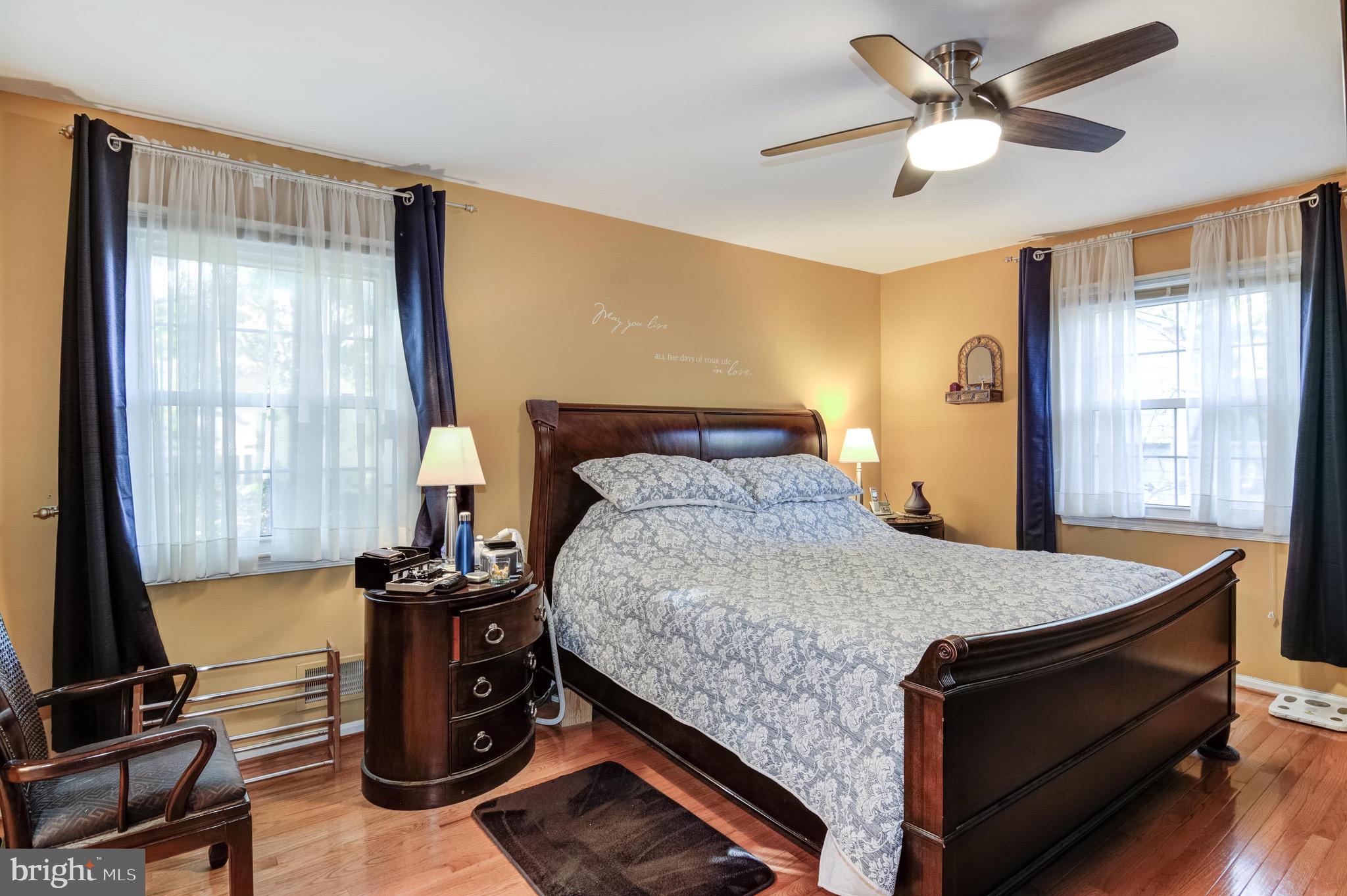 7915 Laural Valley Way Springfield, VA 22153 - Photo 10 of 19 Master bedroom