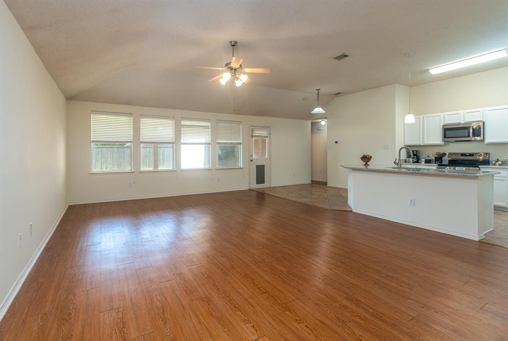 107 Hazelnut Trail Forney, TX 75126 - Photo 6 of 37 Spacious Family Room.