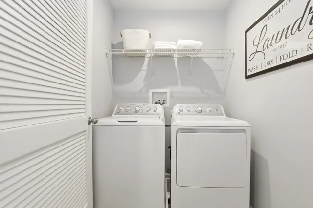 $369,900 | 1725 Sunglow Lane, DeKalb, IL 60115