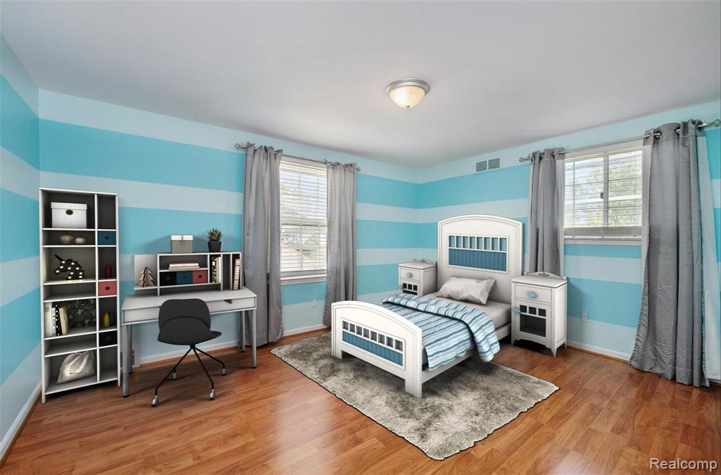 20160 Holiday Road Grosse Pointe Woods, MI 48236 - Photo 18 of 23