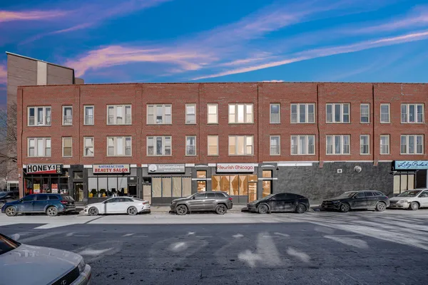 $115,000 | 752 East 43rd Street, Unit 2E, Chicago, IL 60653