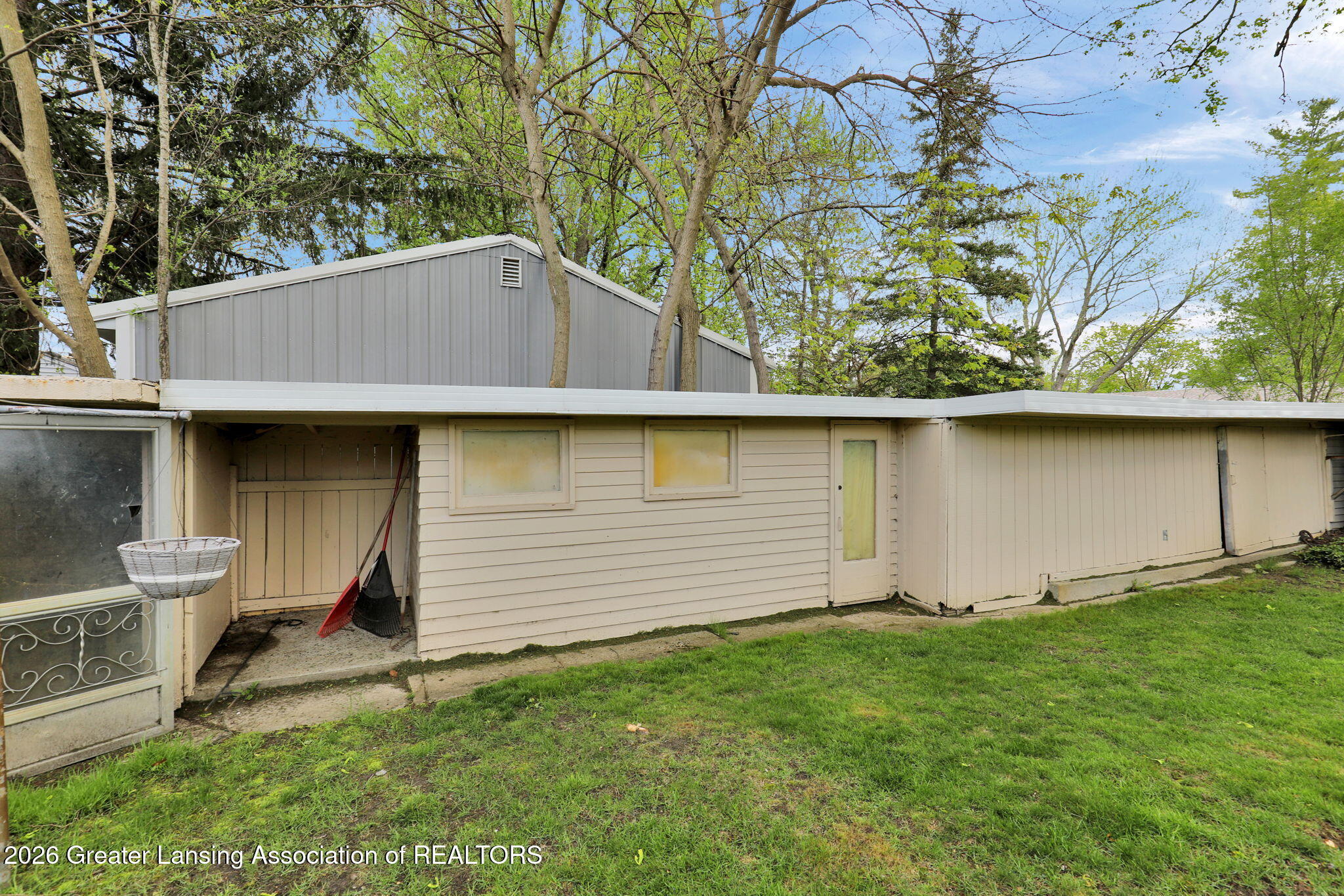 4604 Holt Road Holt, MI 48842 - Photo 23 of 43 23_21-web-or-mls-Open Ended Media-23