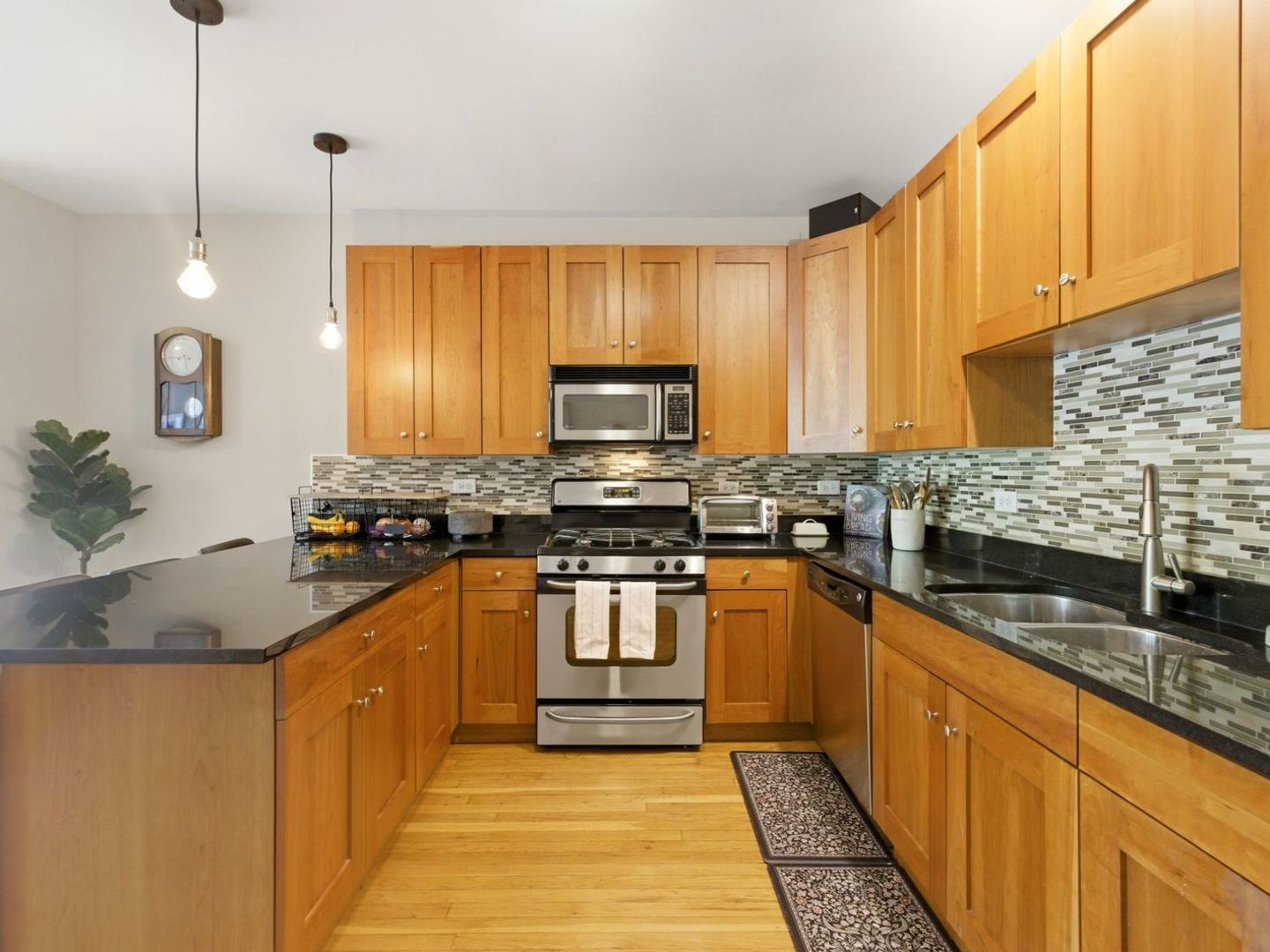 622 Judson Avenue, Unit 2 Evanston, IL 60202 - Photo 9 of 17
