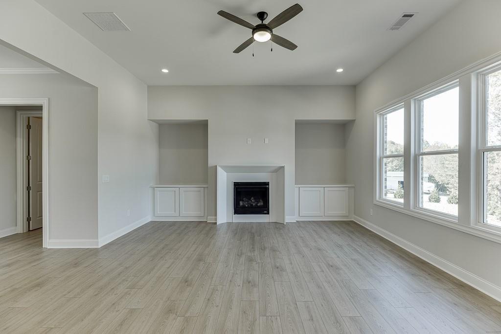 450 Thunder Road Buford, GA 30518 - Photo 11 of 81