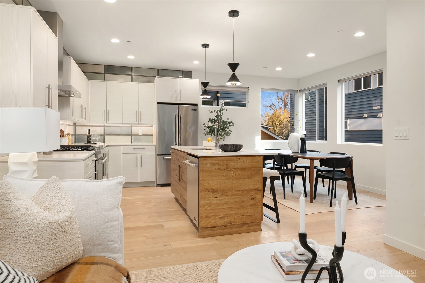 2617 3rd Avenue West Seattle, WA 98119 - Photo 19 of 30