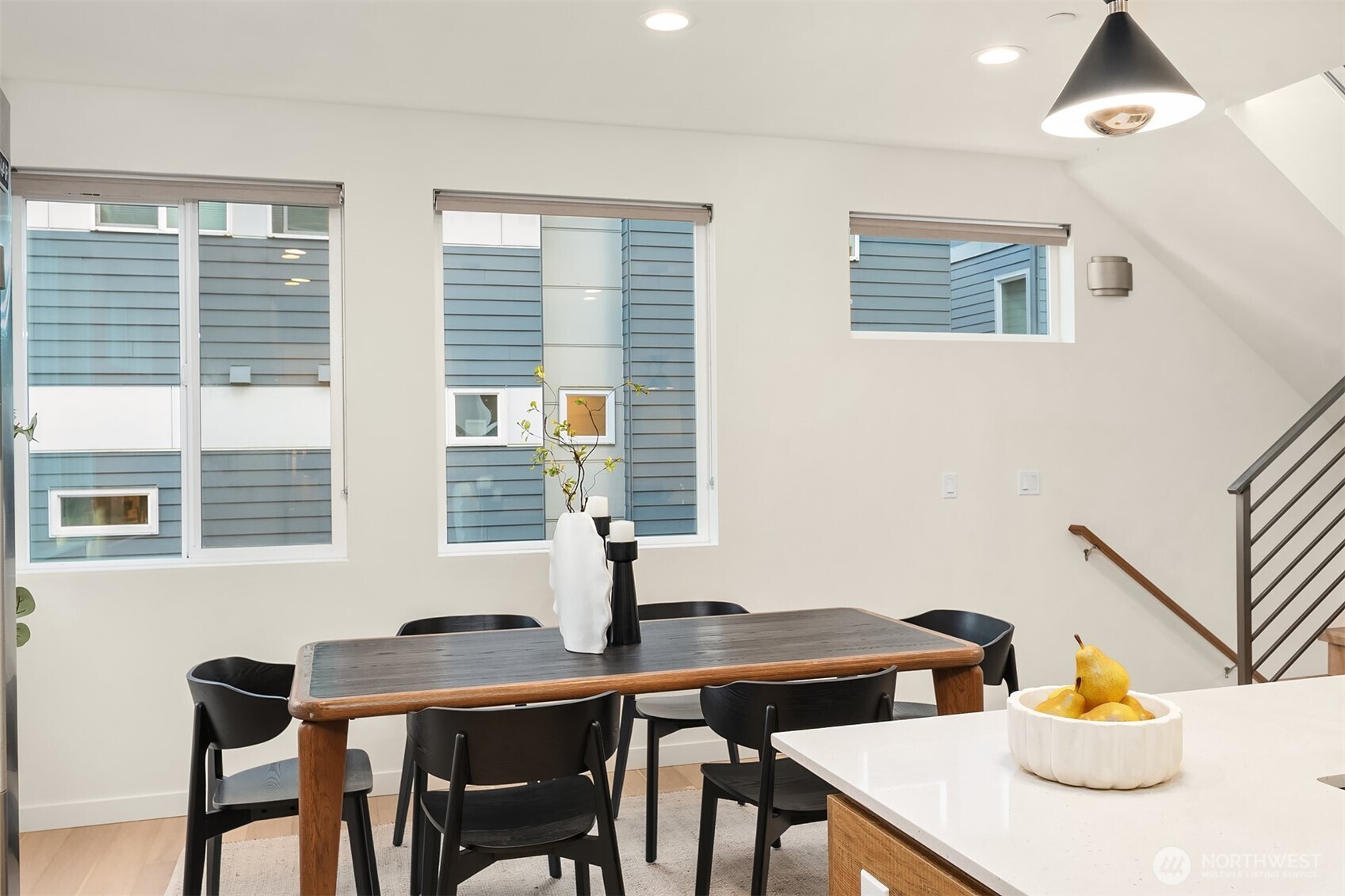 2617 3rd Avenue West Seattle, WA 98119 - Photo 9 of 30