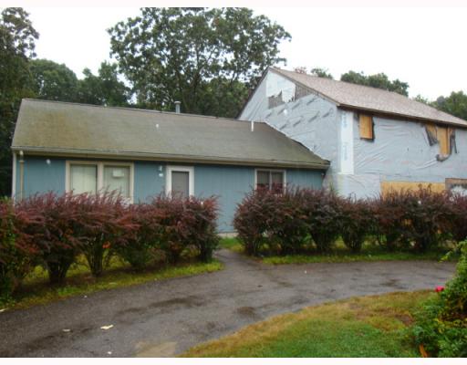 24 Woodridge Road Narragansett, RI 02882 - Photo 1 of 3 Exterior Front.