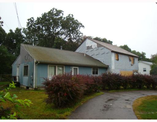 24 Woodridge Road Narragansett, RI 02882 - Photo 3 of 3 Exterior Front.